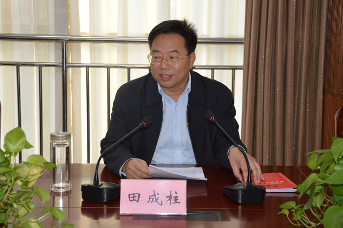 田成柱到邹城市自然资源和规划局讲党课
