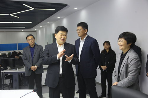 张百顺记者节走访看望新闻工作者图文